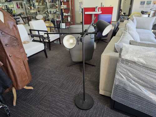 Modern floor lamp