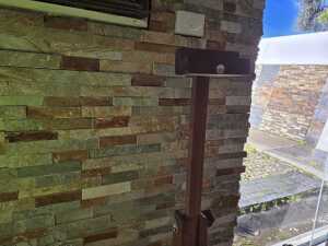 Adjustable timber artist's easel - 3