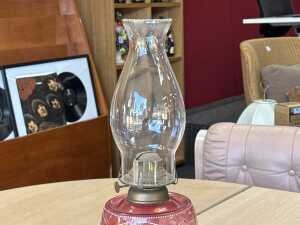 Antique Venus No. 2 kerosene lamp with brass base and hand-painted glass bowl - 3