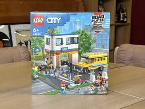 LEGO City School Day