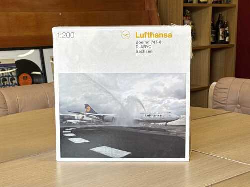 Herpa 1:1200 scale model of Lufthansa Boeing 747-8 'Sachsen' aircraft