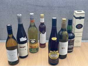 Mixed wine and fortified wine, eight bottles