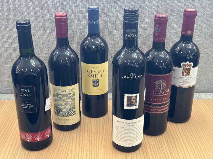Mixed red wine, six bottles