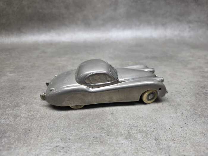 Pramata Kolner die-cast clockwork model Jaguar XK 120