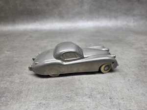 Pramata Kolner die-cast clockwork model Jaguar XK 120