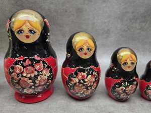 Two hand-painted timber Bubushka nesting dolls - 3
