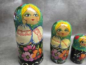 Two hand-painted timber Bubushka nesting dolls - 4