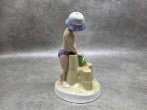 Royal Doulton 'Childhood Days' Just One More ceramic figure - 2