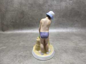 Royal Doulton 'Childhood Days' Just One More ceramic figure - 3