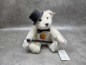 Two Steiff teddy bears - 5