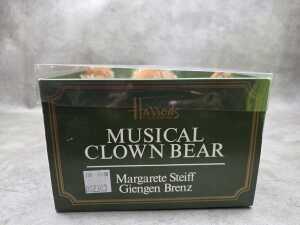 Harrods exclusive Steiff Musical Clown Bear - 6