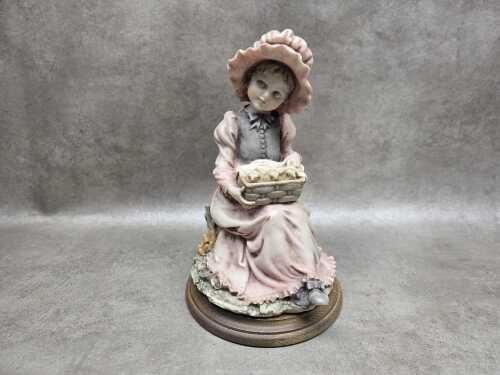 Giuseppe Armani figure of a girl