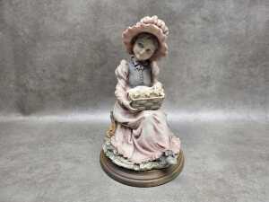 Giuseppe Armani figure of a girl