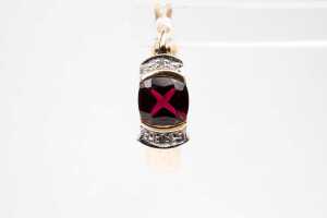 A pair of synthetic ruby and diamond hoops in 9 carat yellow gold - 2