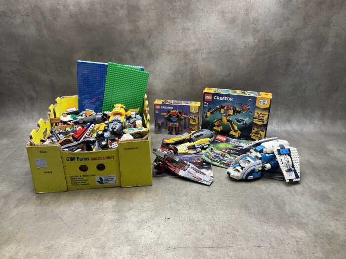 LEGO blocks, base plates and playsets