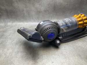 Dyson DC50 upright vacuum cleaner - 3