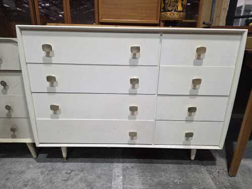 Alrob Furniture eight-drawer chest