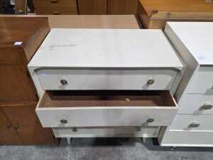 Alrob Furniture four-drawer chest - 2