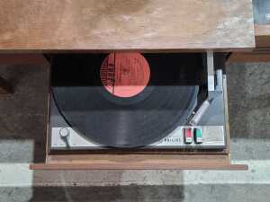 AWA mid-century stereogram coffee table - 3