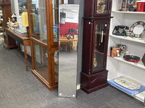 Rectangular wall mirror