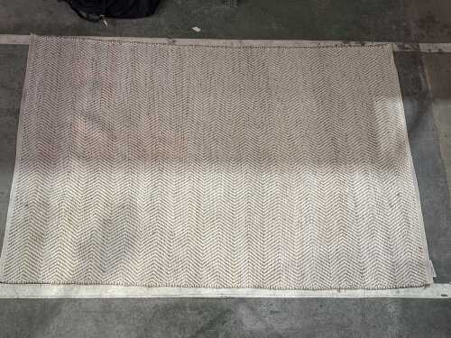 La Grolla herringbone floor rug