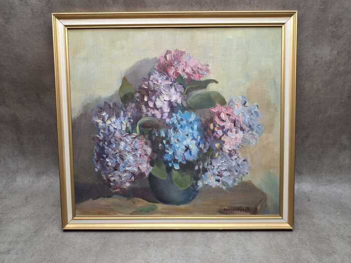 Arnold Holst (1897-1976), still life of hydrangeas. Oil painting on board