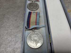Australian World War II medals in presentation box - 3