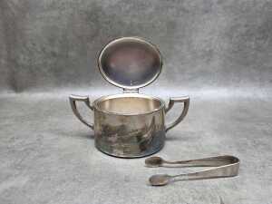 German Art Deco silver plated sugar bowl with attached sugar tongs, - 2