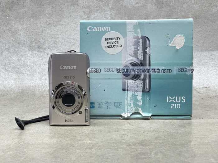 Canon Ixus 210 digital camera