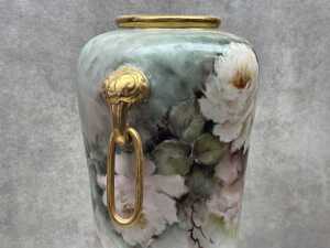 Hand painted porcelain vase decorated by Robyn Maddock, 1981 - 3