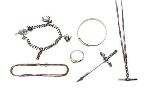 A collection of jewellery in sterling silver