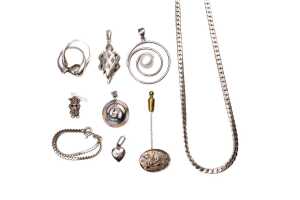 A collection of jewellery in sterling silver
