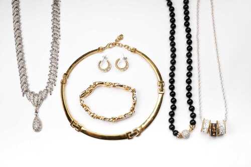 A collection of costume jewellery
