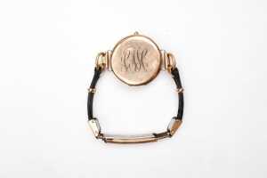 An antique ladies watch in 9 carat rose gold - 3