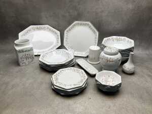 Johnson Brothers 'Eternal Beau' mostly ceramic part dinner setting and accessories