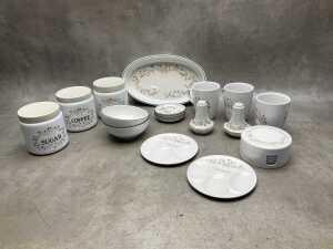 Johnson Brothers 'Eternal Beau' mostly ceramic part dinner setting and accessories - 3