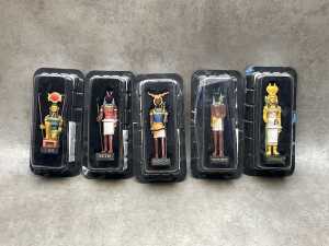 Thirteen boxed Hachette partwork collection figures - 2