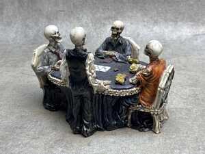 Decorative figures and objects - 3