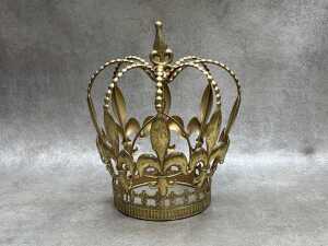 Decorative figures and objects - 4