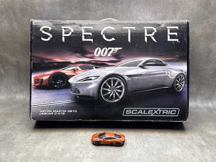 Scalextric C1336T 1:32 Analog Racing set