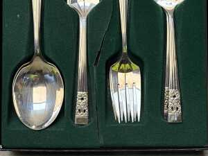 Oneida 8-piece Hostess set and Krosno crystal salad bowl - 3