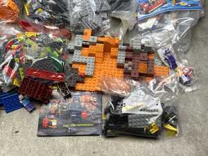 Assorted loose LEGO blocks, including some sets - 5
