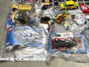 Assorted loose LEGO blocks including some sets - 4