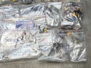 LEGO Minifigures and accessories - 5