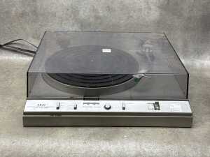 Akai AP-Q55 Turntable