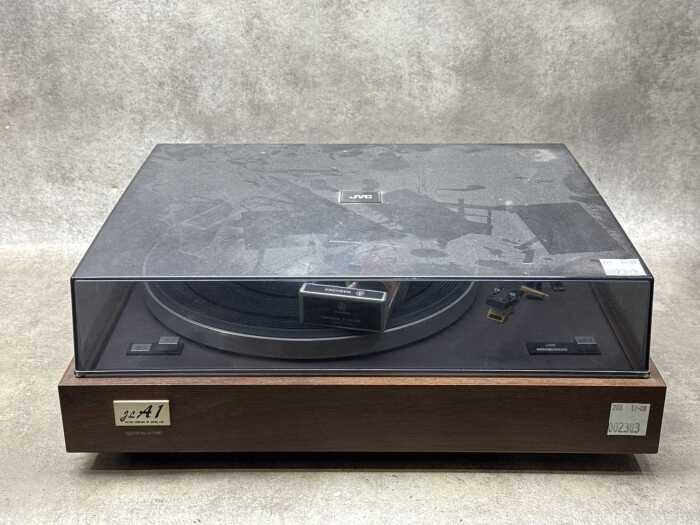 JVC auto return belt drive turntable model JL-A1