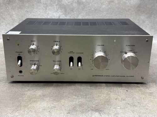 Pioneer stereo amplifier model SA-5300