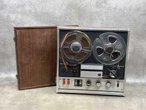 Toshiba GT-811S reel to reel tape recorder