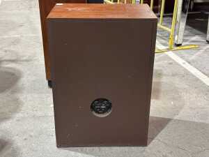 Pair of LD stereo floor speakers - 2