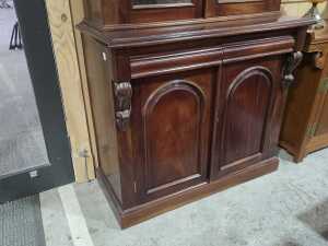 Victorian mahogany two-height bookcase with arched panel doors - 3